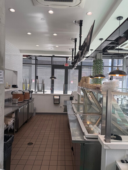 More Photos Of 300 Neal Pl NE, Washington Apartments For Lease