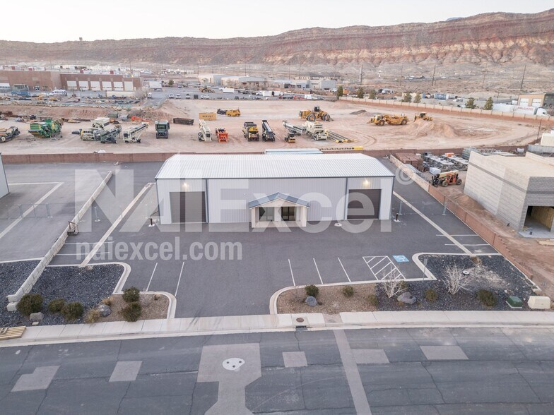 Primary Photo Of 373 Commerce Dr, Hurricane Warehouse For Lease