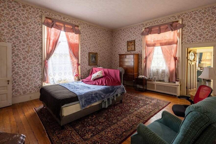 More Photos Of 850 Kinderton Rd, Clarksville Hospitality For Sale