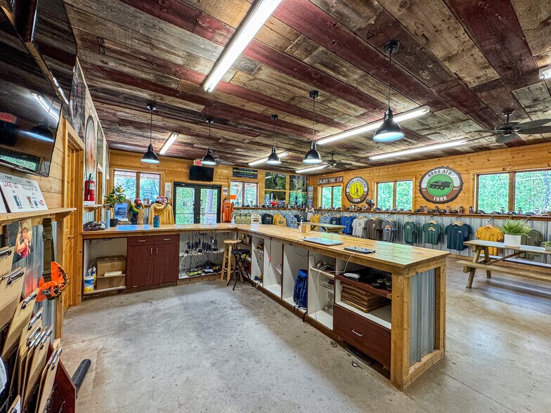 More Photos Of 7849 US Highway 51, Minocqua Sports And Entertainment For Sale