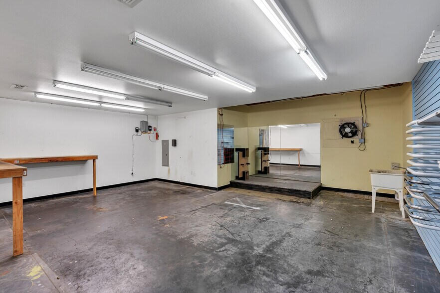 More Photos Of 4410 US Highway 259 N, Longview Storefront For Lease