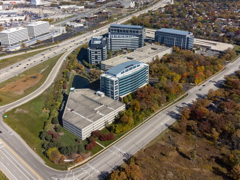 More Photos Of 3010 Highland Pky, Downers Grove Office For Lease