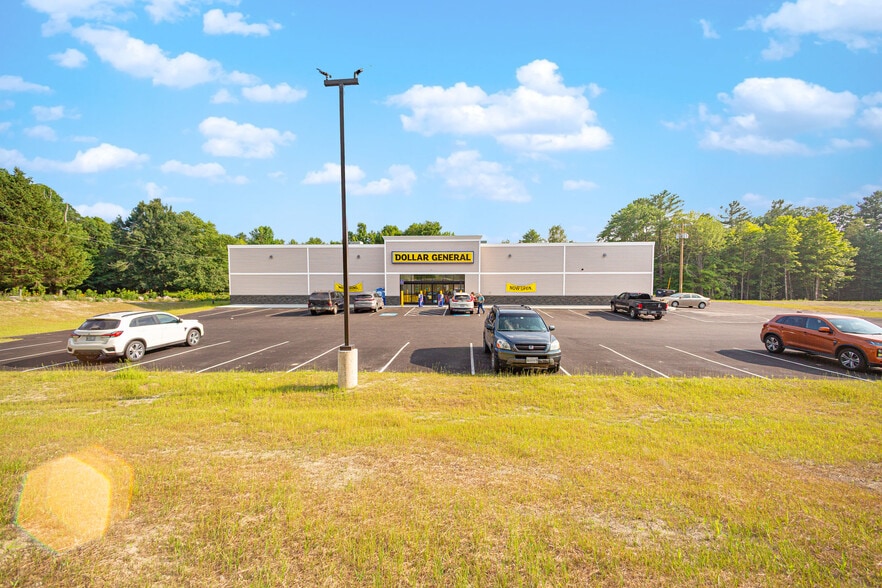 More Photos Of 39 Main St, Canaan Freestanding For Sale