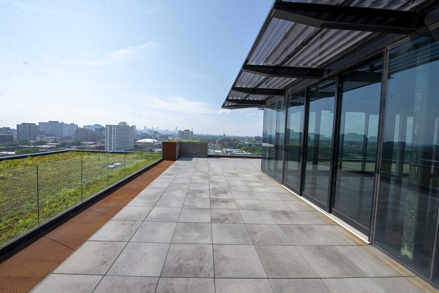 More Photos Of 5050 N Broadway St, Chicago Apartments For Lease