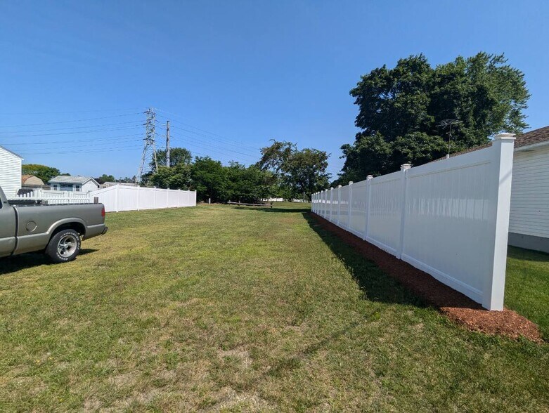More Photos Of 21 Pommenville St, Pawtucket Warehouse For Sale