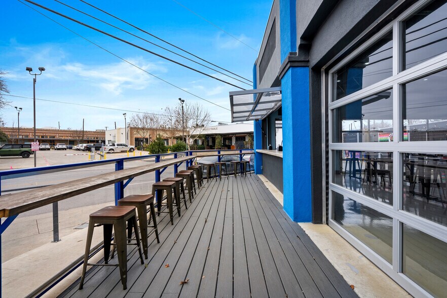 More Photos Of 620 S Presa St, San Antonio Restaurant For Lease