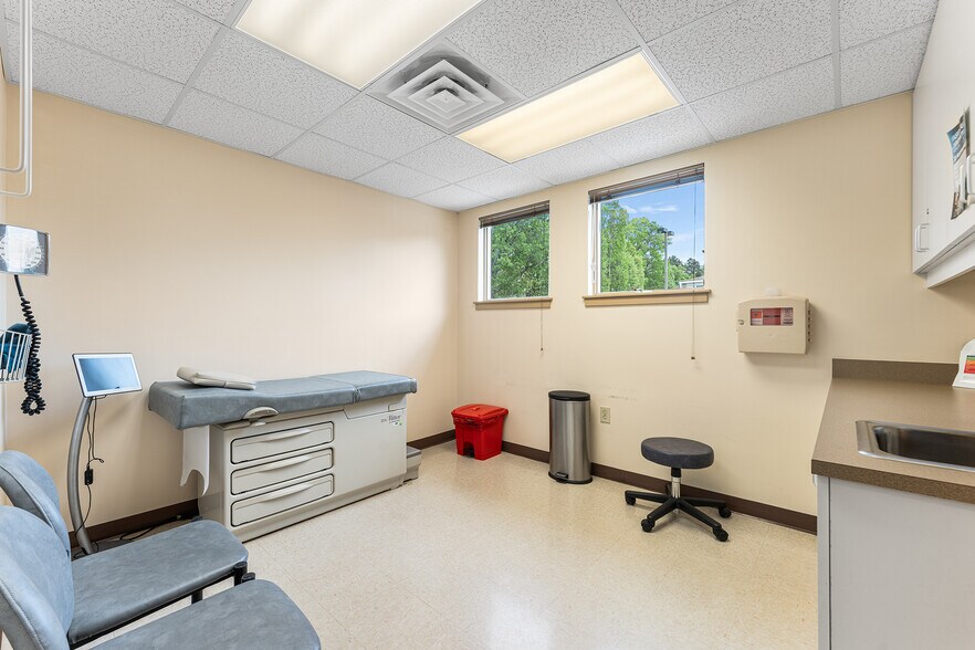 More Photos Of 1206 W Sherman Ave, Vineland Office For Sale