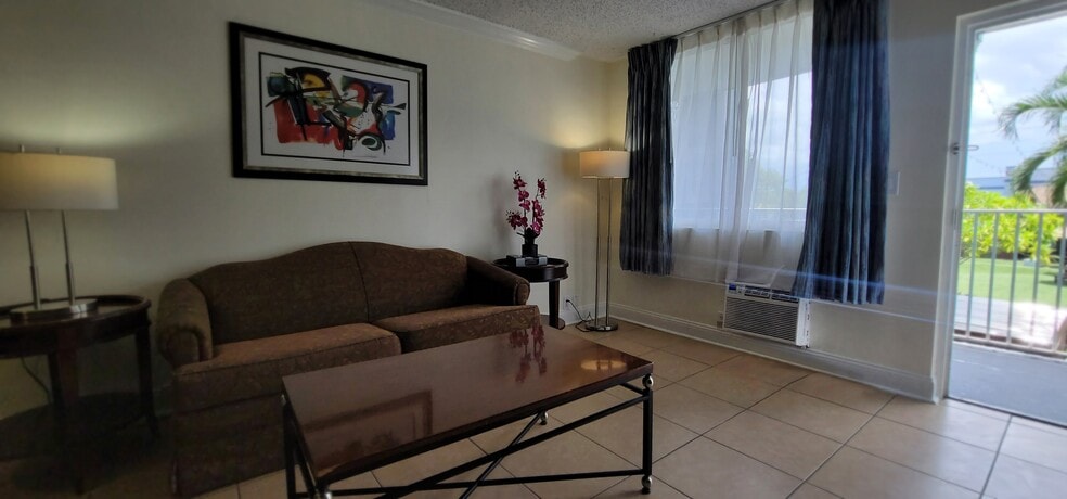 More Photos Of 4900 Powerline Rd, Fort Lauderdale Hotel For Sale