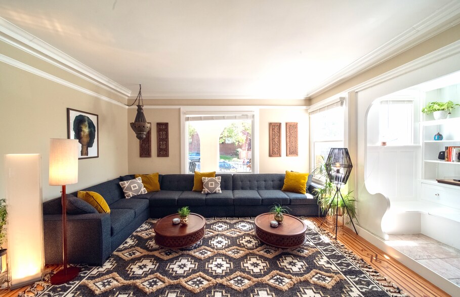 More Photos Of 435 Vernon St, Oakland Specialty For Sale