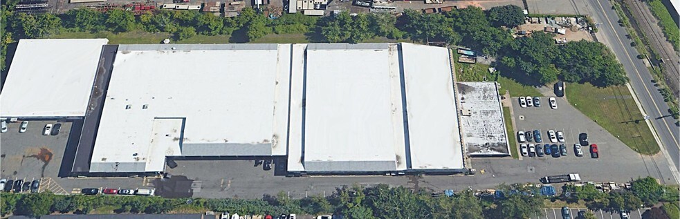 More Photos Of 500 Nordhoff Pl, Englewood Warehouse For Lease