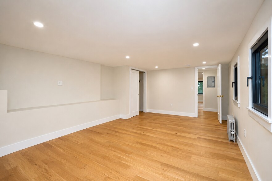 More Photos Of 4254 Arthur Kill Rd, Staten Island Storefront Retail Residential For Sale