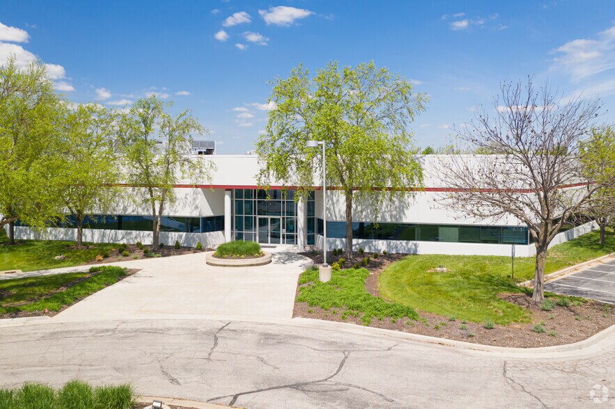 More Photos Of 16025 W 113th St, Lenexa Unknown For Lease