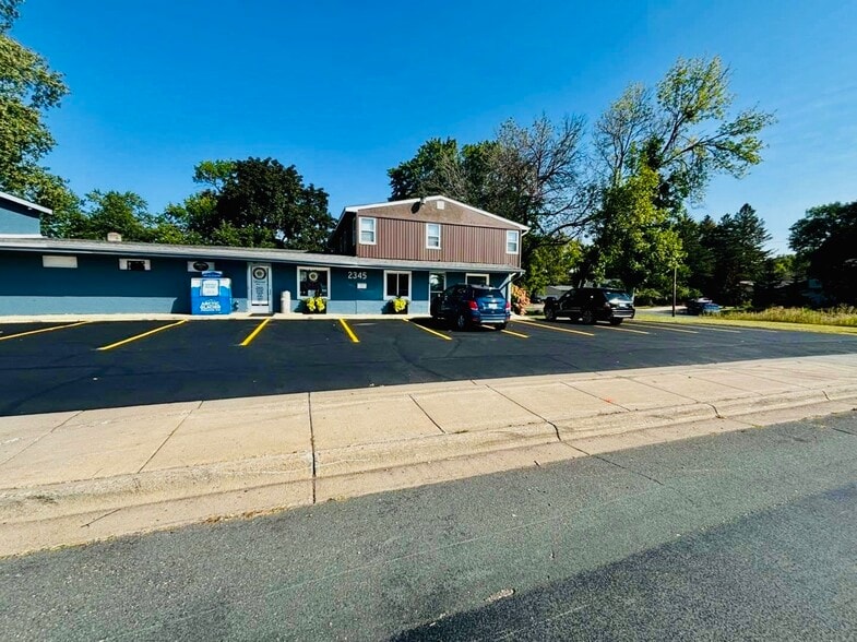 More Photos Of 2345 County Road H2, Mounds View Freestanding For Sale