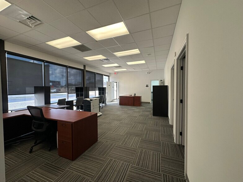 More Photos Of 516 N Burnside Ave, Gonzales Freestanding For Lease