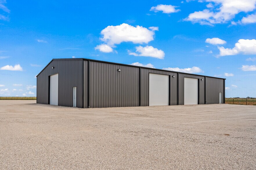 More Photos Of 6322 F M 2641, Shallowater Industrial For Lease