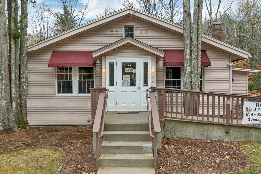 More Photos Of 136 Daniel Webster Hwy, Meredith General Retail For Sale