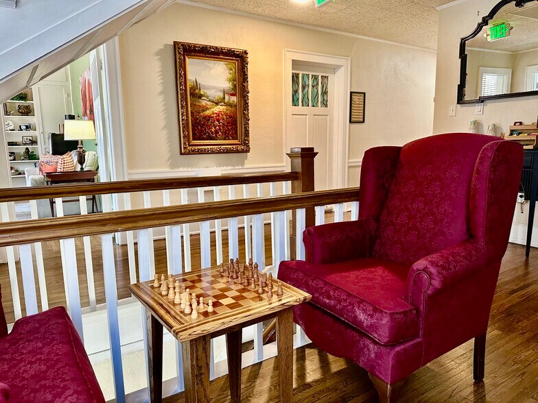 More Photos Of 1424 E Main St, Humboldt Hospitality For Sale