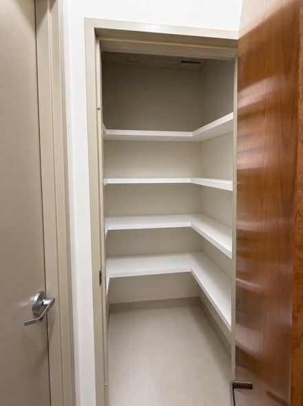 More Photos Of 5052-5092 S Jones Blvd, Las Vegas Medical For Lease
