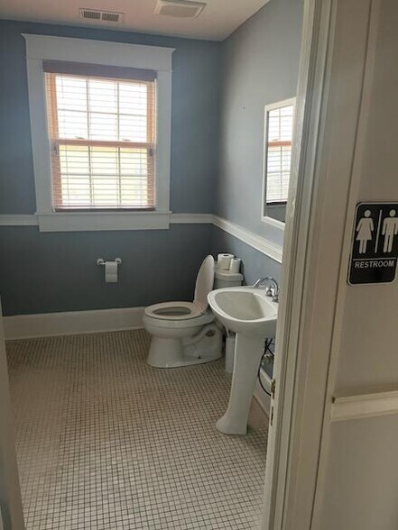 More Photos Of 1102 N Main St, High Point Storefront For Lease