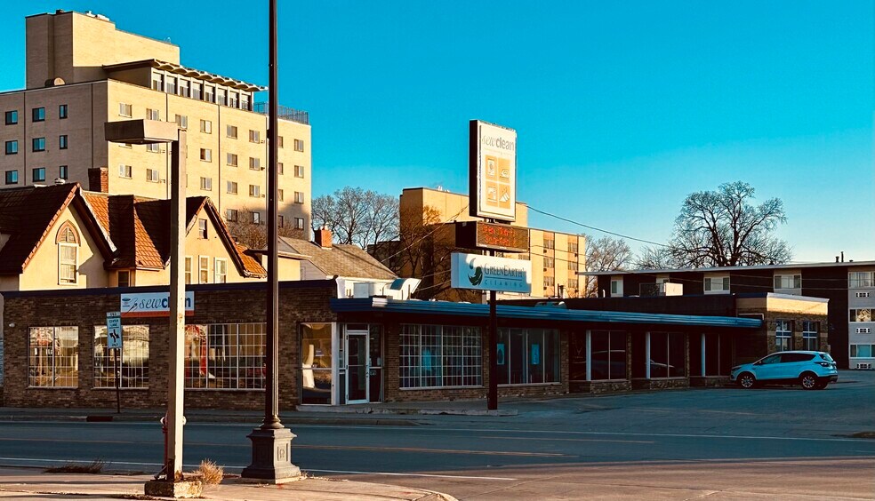 Primary Photo Of 620 Cass St, La Crosse Storefront Retail Office For Lease