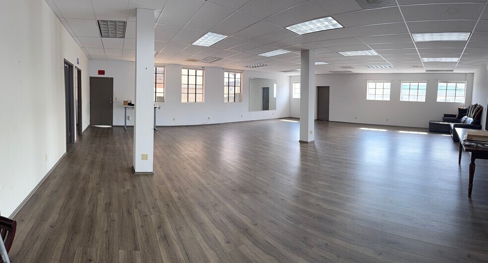 Primary Photo Of 1841 Flower St, Glendale Warehouse For Lease
