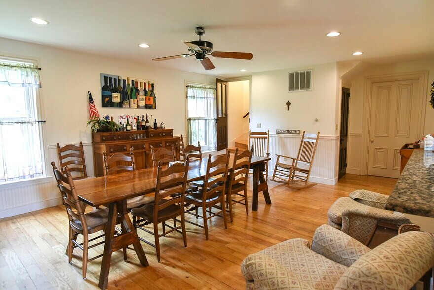 More Photos Of 827 Philadelphia Ave, Chambersburg Specialty For Sale