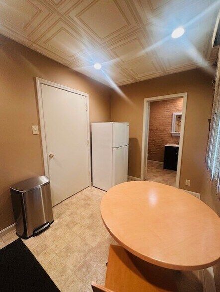 More Photos Of 62 Public Sq, Salem Storefront Retail Office For Sale