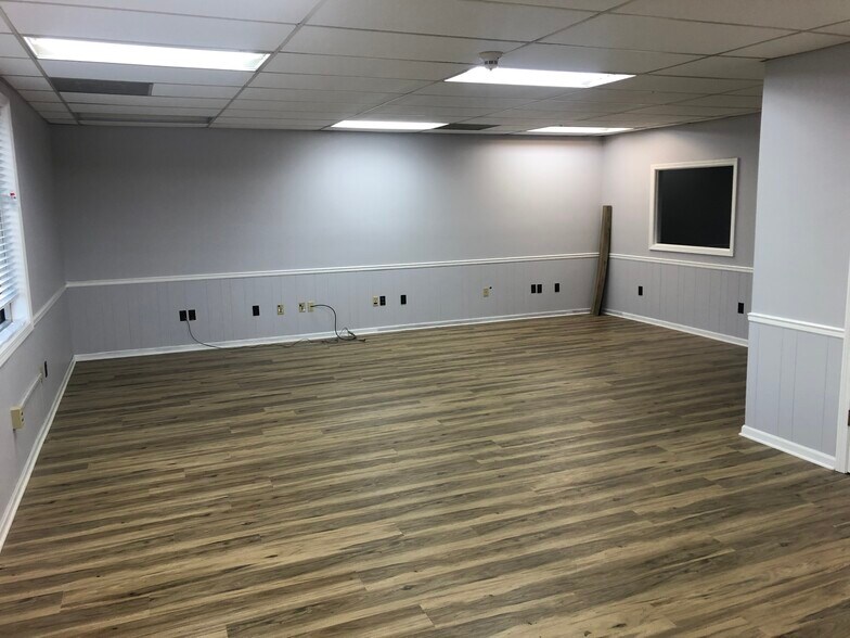 More Photos Of 1106 W 15th St, Hopkinsville Unknown For Lease