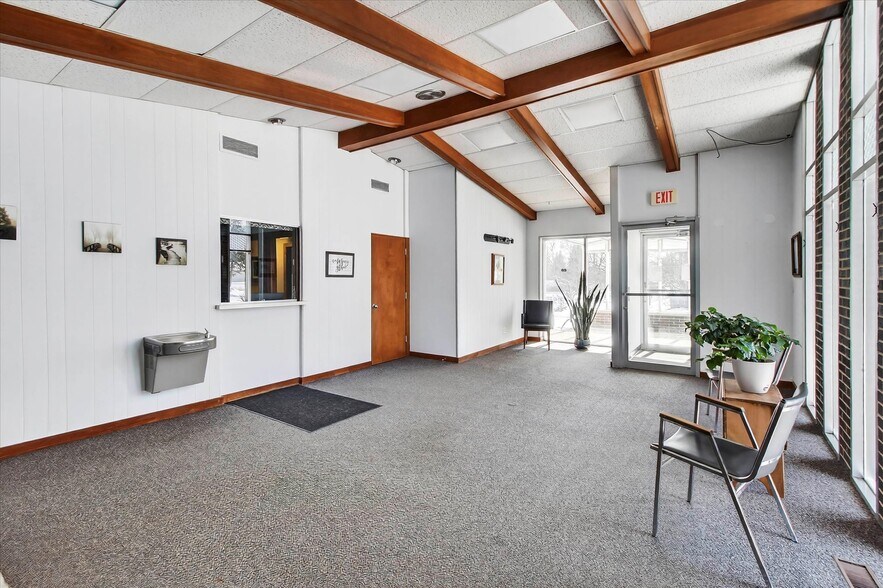 More Photos Of 820 N Pine River St, Ithaca Healthcare For Sale