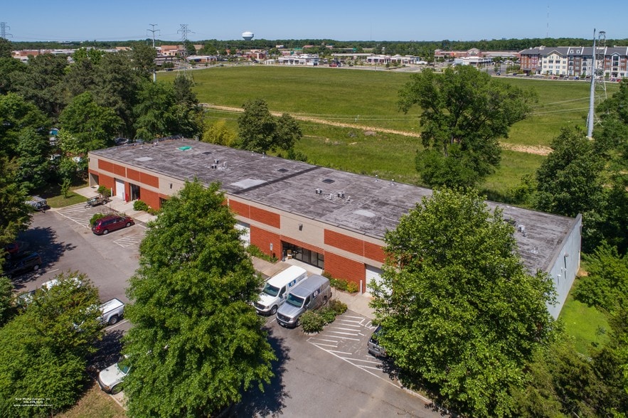 More Photos Of 225-245 Granite Springs Rd, Richmond Light Distribution For Lease