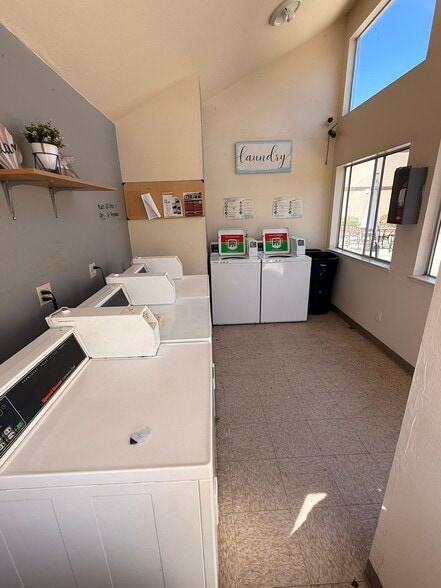 More Photos Of 302 W Pleasant St, Coalinga Apartments For Sale