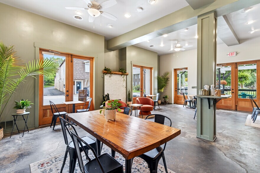 More Photos Of 33 Elm St, East Aurora Restaurant For Sale