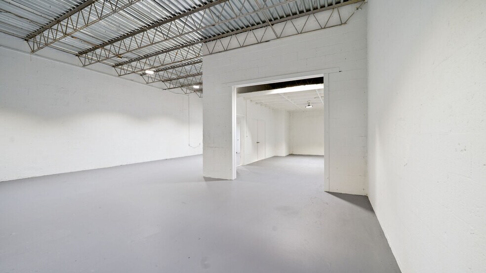 More Photos Of 44 SE 9th St, Deerfield Beach Warehouse For Sale