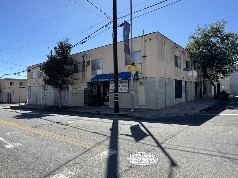 More Photos Of 630 W College St, Los Angeles Light Distribution For Sale