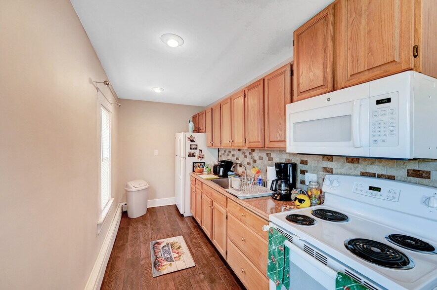 More Photos Of 291 Main St, Eynon Restaurant For Sale