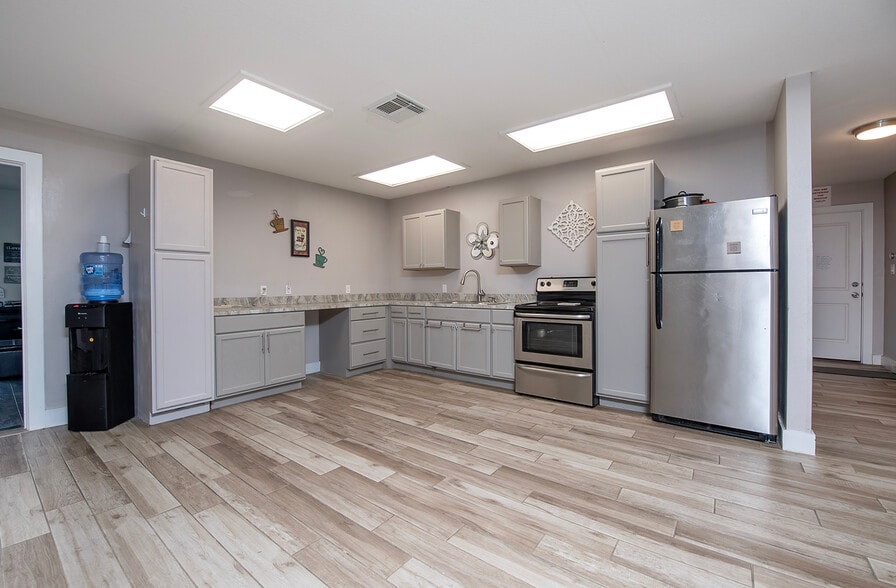 More Photos Of 148 W FM 487, Jarrell Religious Facility For Sale