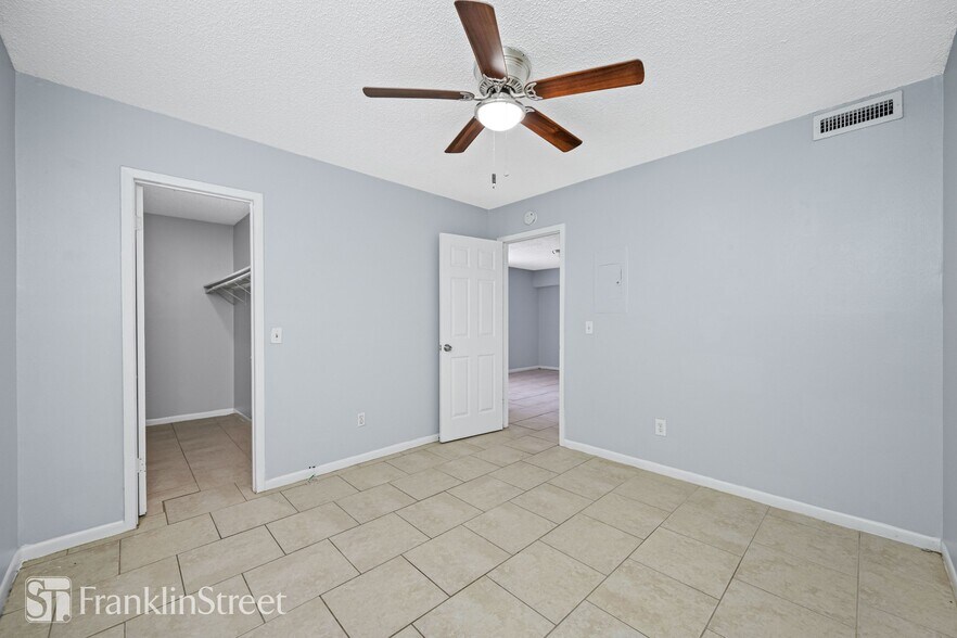 More Photos Of 5113 N Nebraska Ave, Tampa Apartments For Sale
