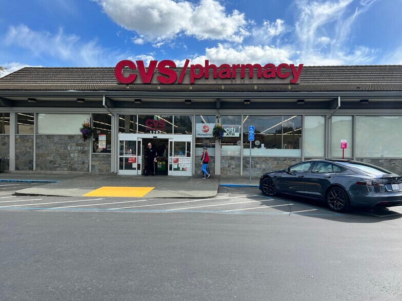 More Photos Of 1707-1767 Grant Ave, Novato Unknown For Lease