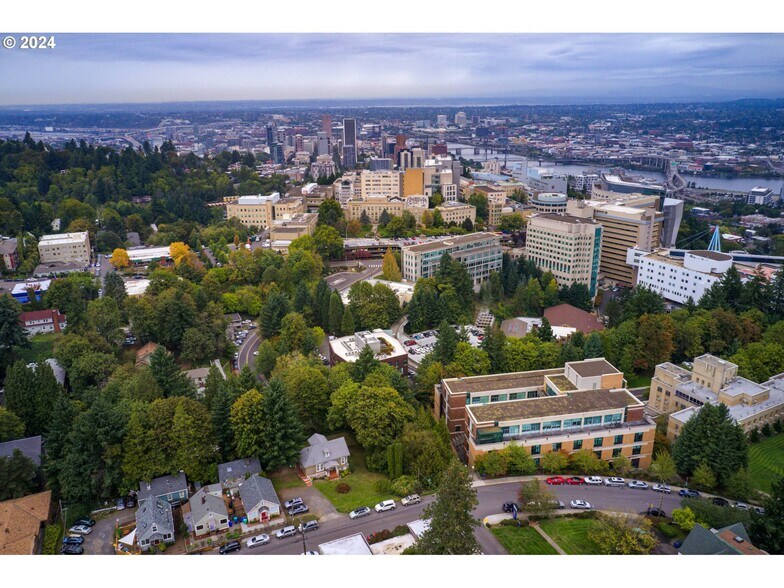 More Photos Of 909 SW Gaines St, Portland Land For Sale