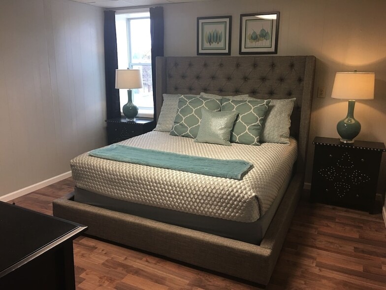 More Photos Of 179 Vance Ave, Memphis Office For Sale