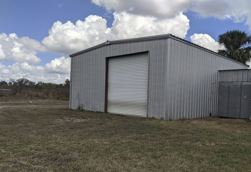 More Photos Of 7812 Symmes Rd, Gibsonton Service For Lease