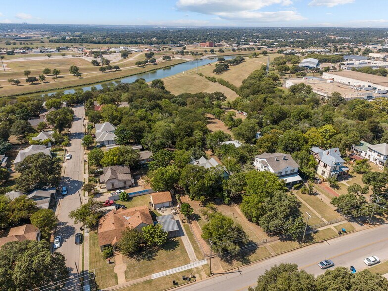 More Photos Of 1005 Samuels Ave, Fort Worth Land For Sale