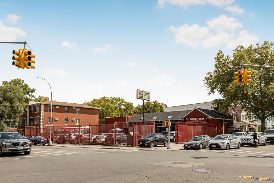 Primary Photo Of 600 Clarkson Ave, Brooklyn Auto Repair For Lease