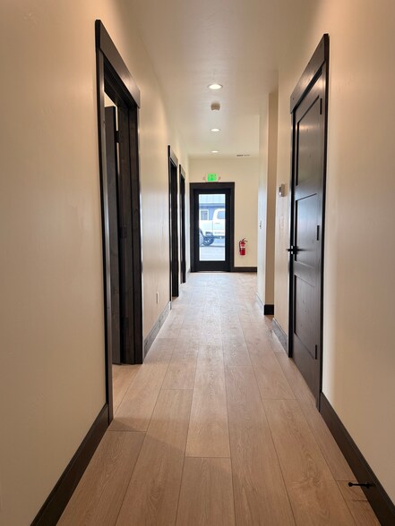More Photos Of 3092 W Bellanca Ct, Hayden Industrial For Lease