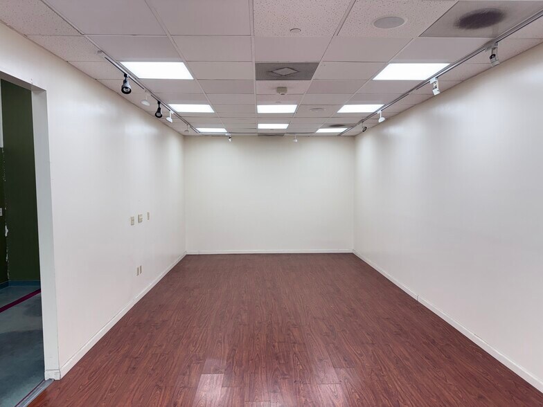 More Photos Of 1082 E El Camino Real, Sunnyvale Unknown For Lease