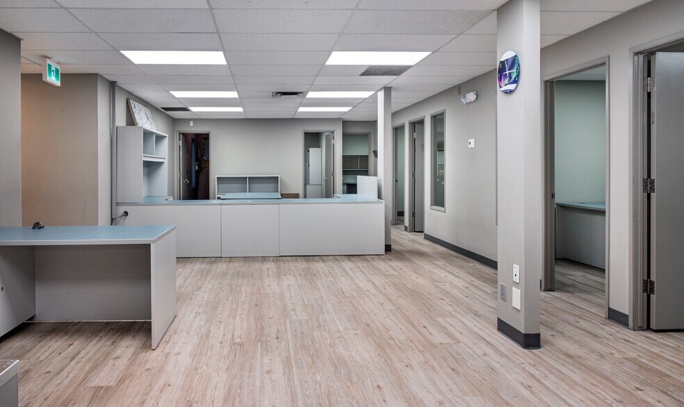 More Photos Of 4204 10th St NE, Calgary Warehouse For Lease