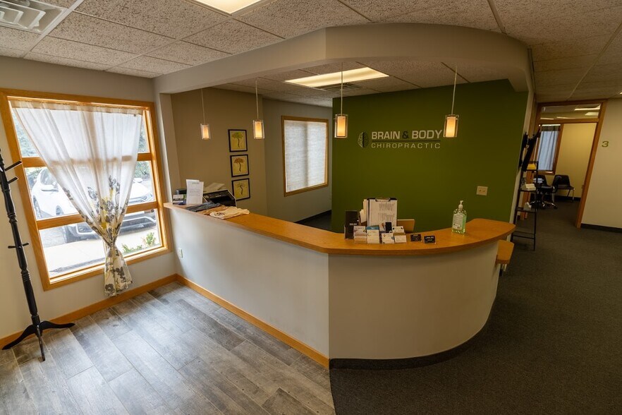 More Photos Of 833 E 16th St, Holland Bank For Lease