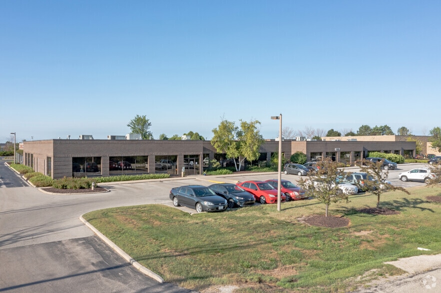 Primary Photo Of 1115 W Liebau Rd, Mequon Showroom For Lease