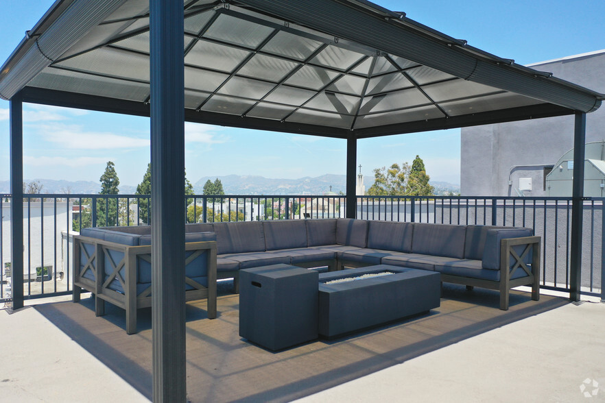 More Photos Of 422 S Lake St, Los Angeles Apartments For Sale