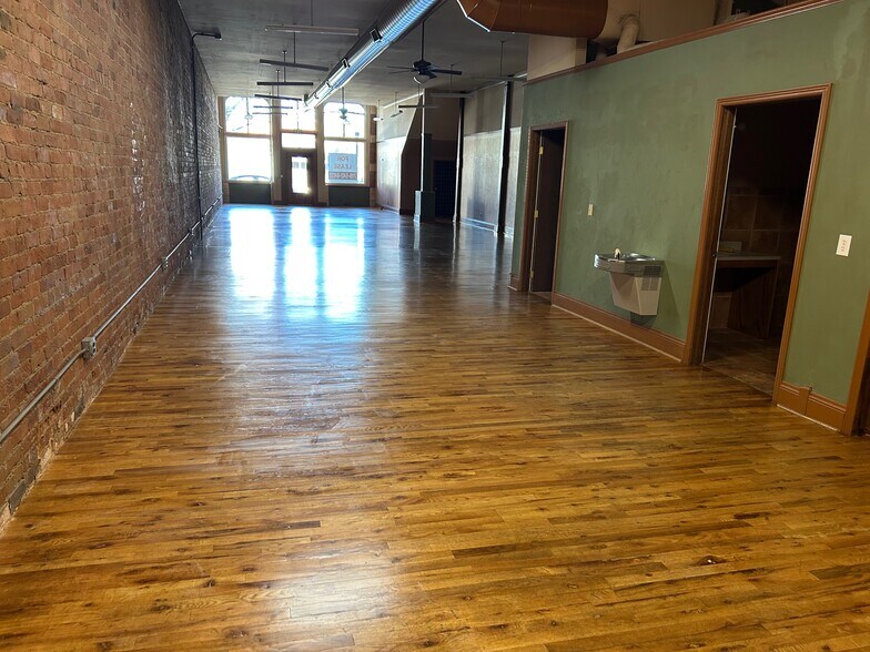 More Photos Of 308 S Union Ave, Pueblo Storefront Retail Residential For Lease